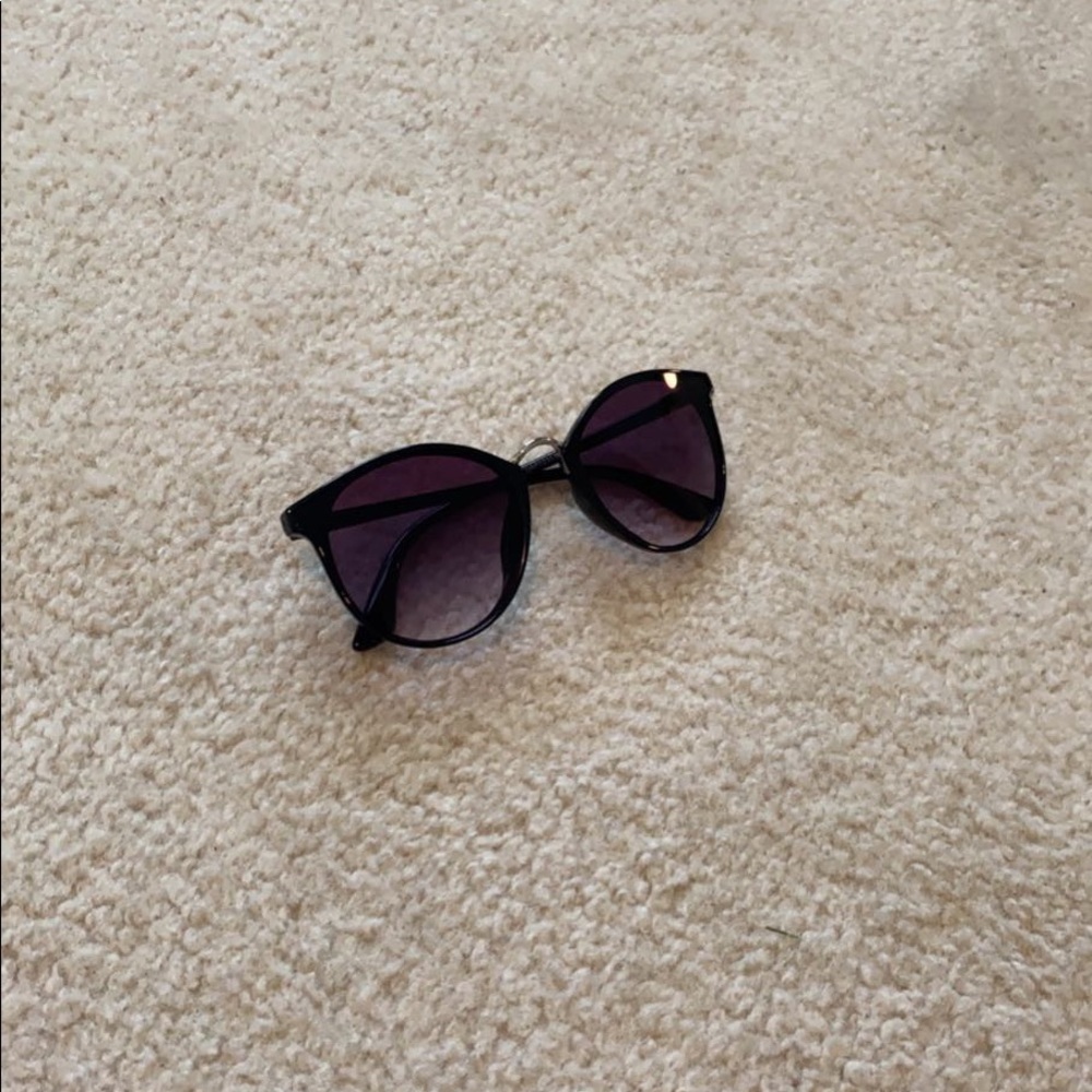 sunglasses